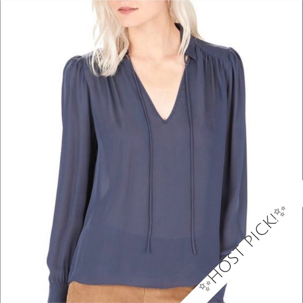 ✨HPx2!✨NWT Parker Navy Silk Top